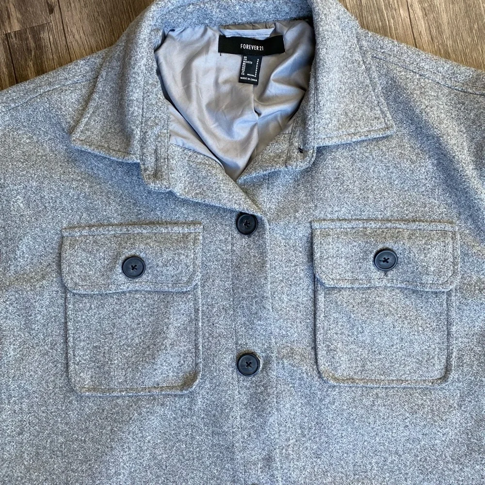 Forever 21 Women’s Oversized Plaid Flannel Jacket Size S - Picture 7 of 9